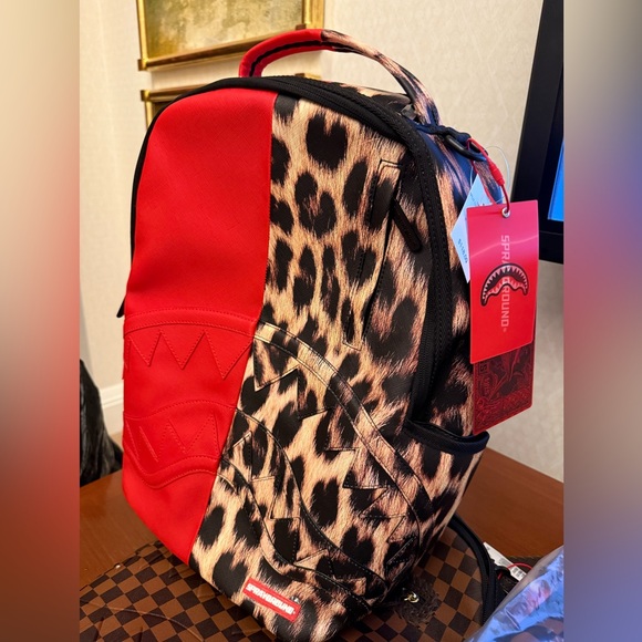 Sprayground SHARK MILES PER HOUR BACKPACK - Picture 6 of 6